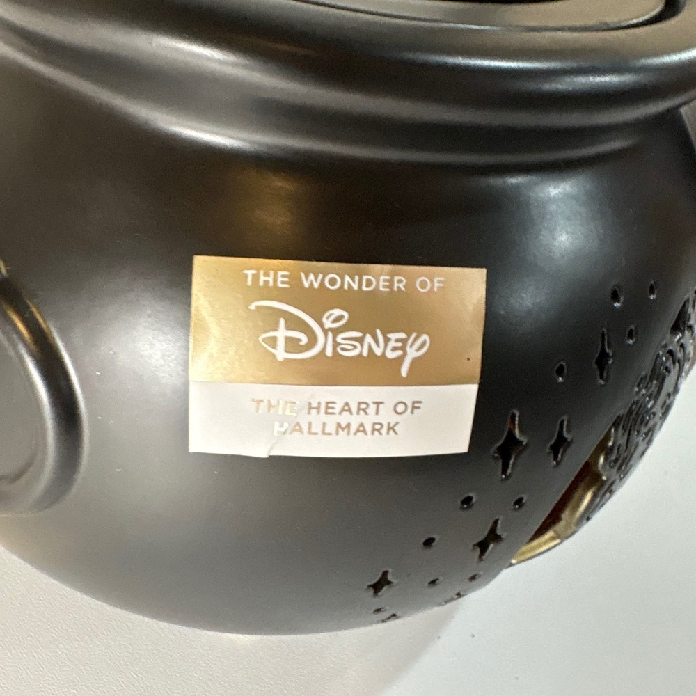 Hallmark Disney Hocus Pocus Sanderson Sisters Cauldron with Light Halloween - Picture 4 of 10